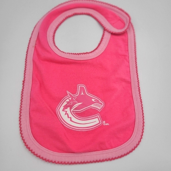 NWOT Vancouver Canuks set. 0 - 3 months - Picture 4 of 4